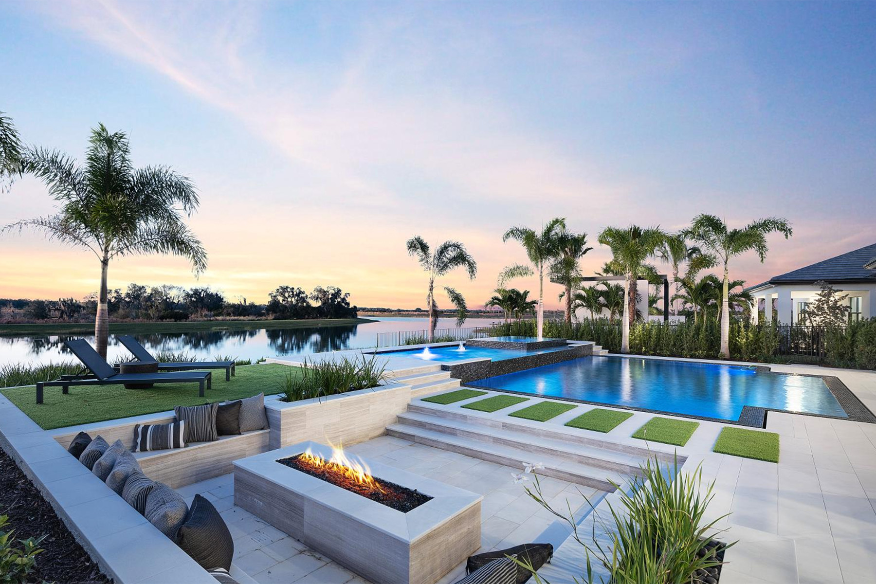 Ponte Vedra Beach home's pool and firepit.