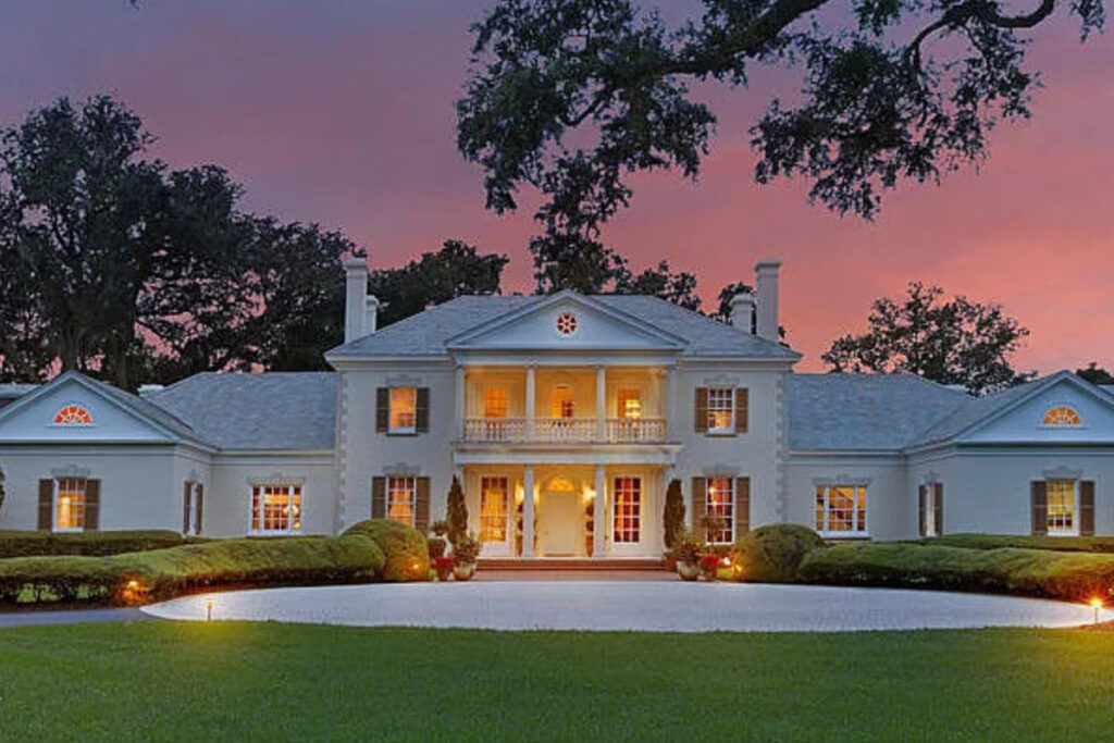 Picture of a Florida mansion