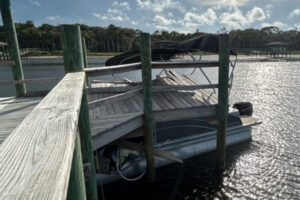 boat crash into dock